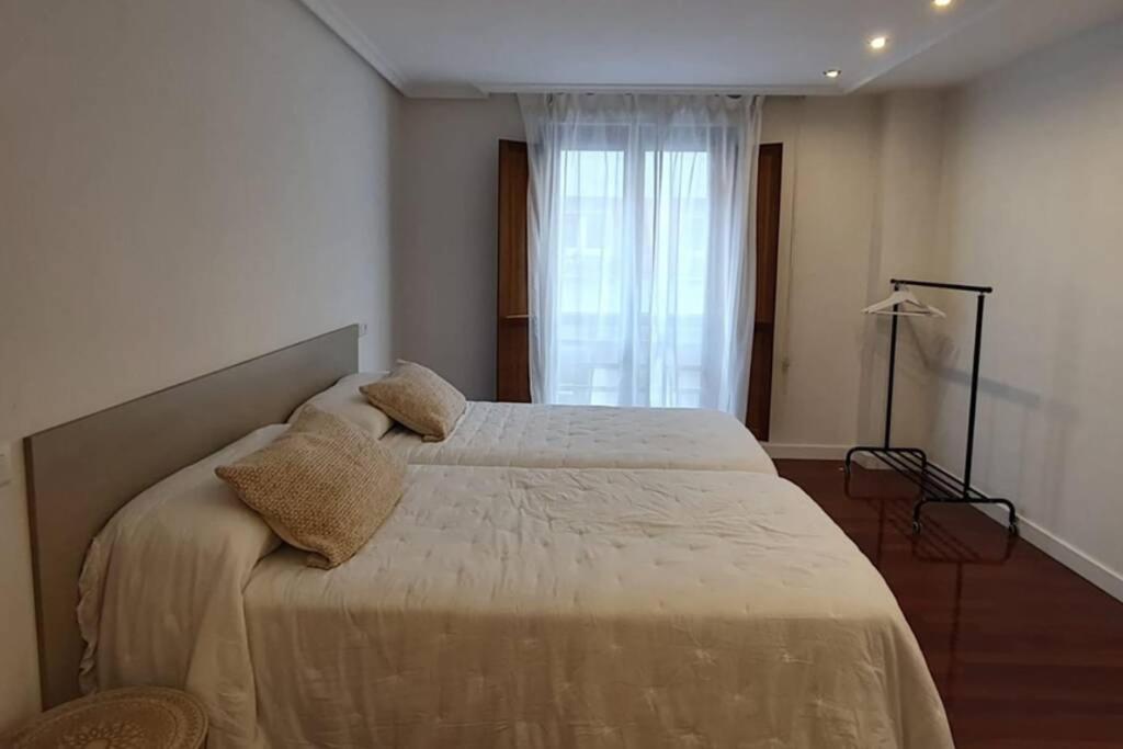 Centrico Apto Cangas De Onis, Cerca Puente Romanoアパートメント エクステリア 写真