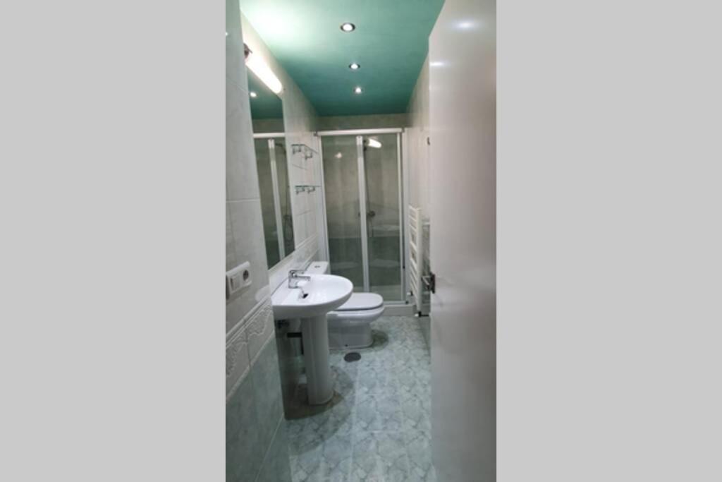 Centrico Apto Cangas De Onis, Cerca Puente Romanoアパートメント エクステリア 写真